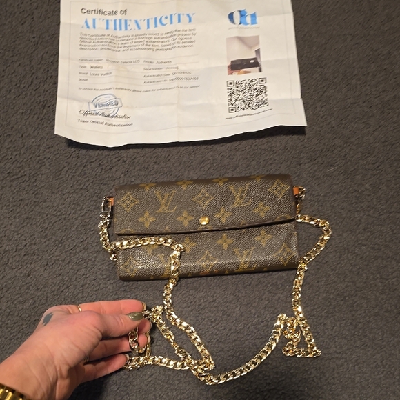 Louis Vuitton Brown Sarah Monogram Wallet - Picture 11 of 12